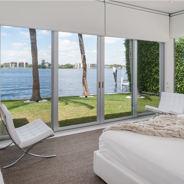 MANALAPAN – LAKE FRONT